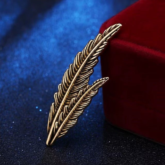 Boton Feathered Sovereign