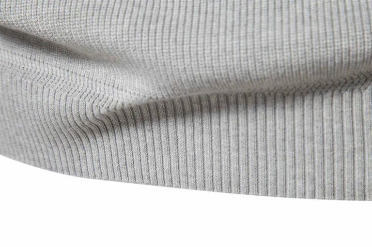 Suéter com Gola Shield